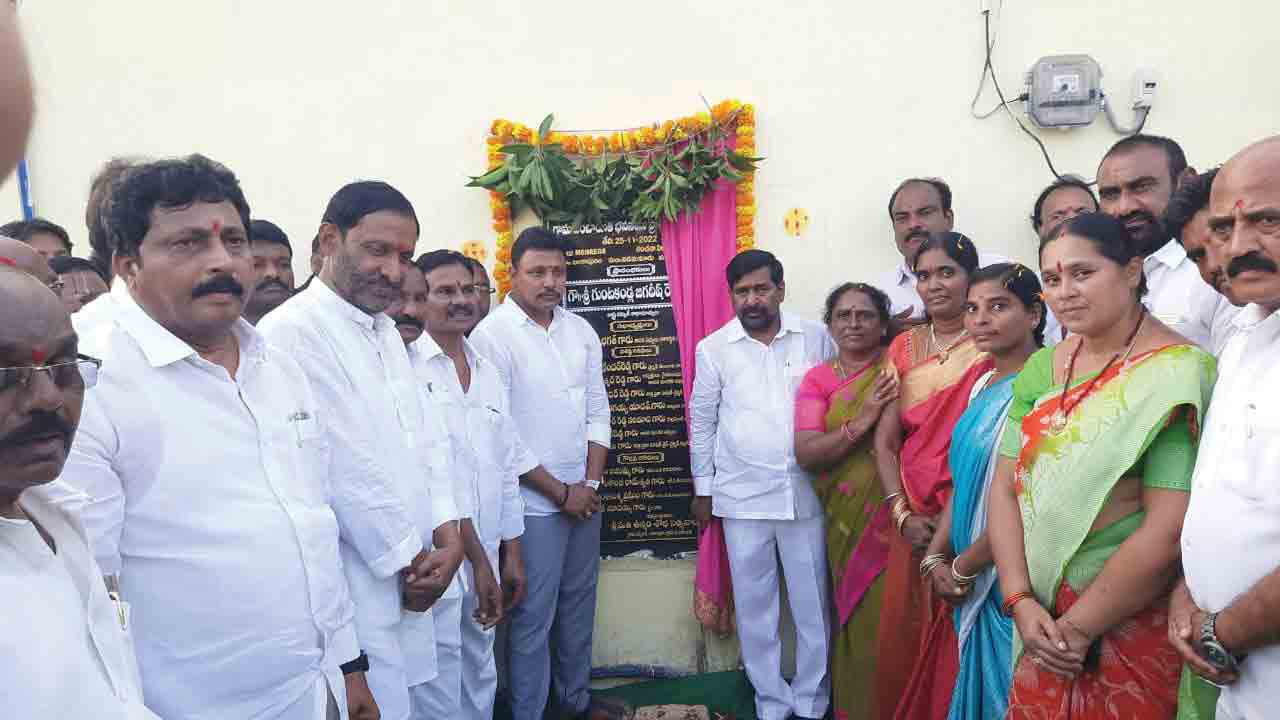 సీఎం కేసీఆర్‌తోనే గ్రామ స్వరాజ్యం