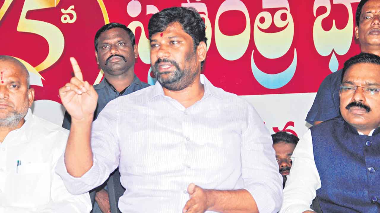 తెలంగాణ ప్రజలను అవమానిస్తారా?
