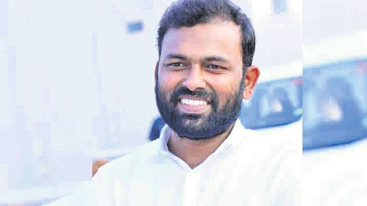 గల్లీ లీడర్‌లా మోదీ మాటలు