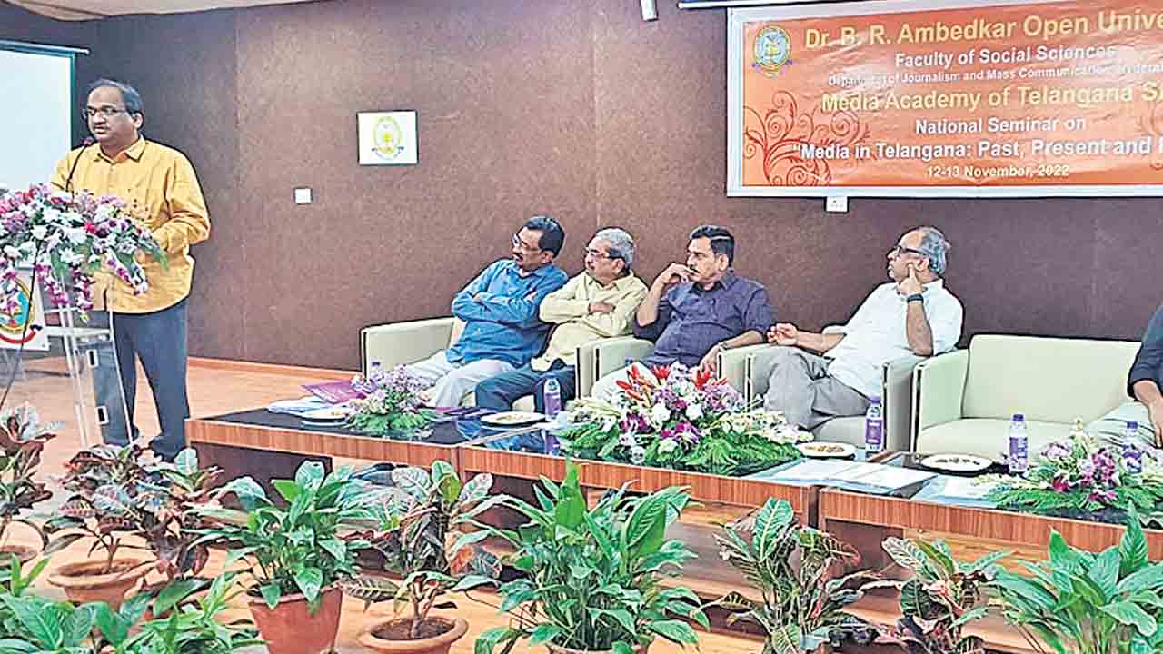 పౌర సమాజం ప్రశ్నించడం వల్లే .. మీడియా కథనాలు