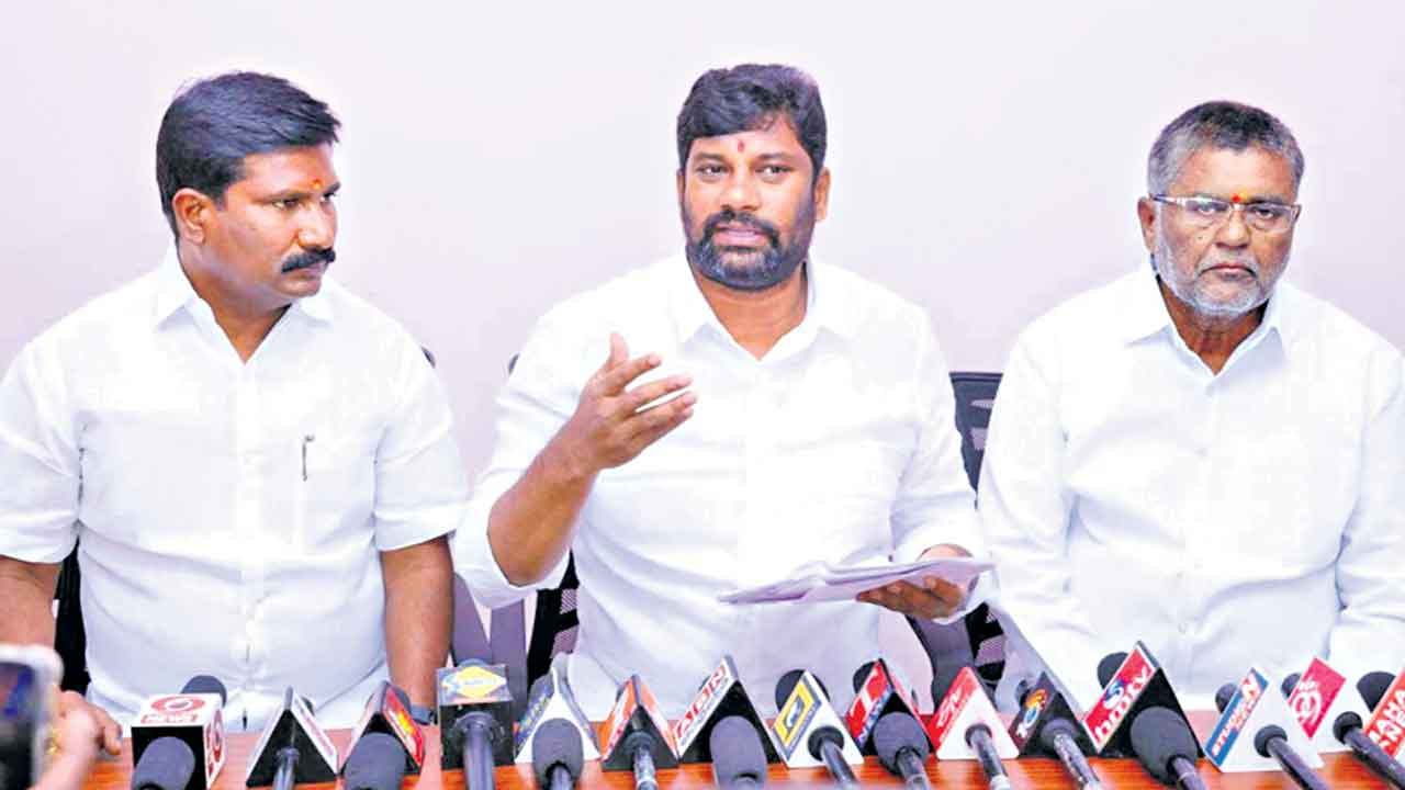 తెలంగాణపై మోదీ విద్వేషపూరిత వ్యాఖ్యలు