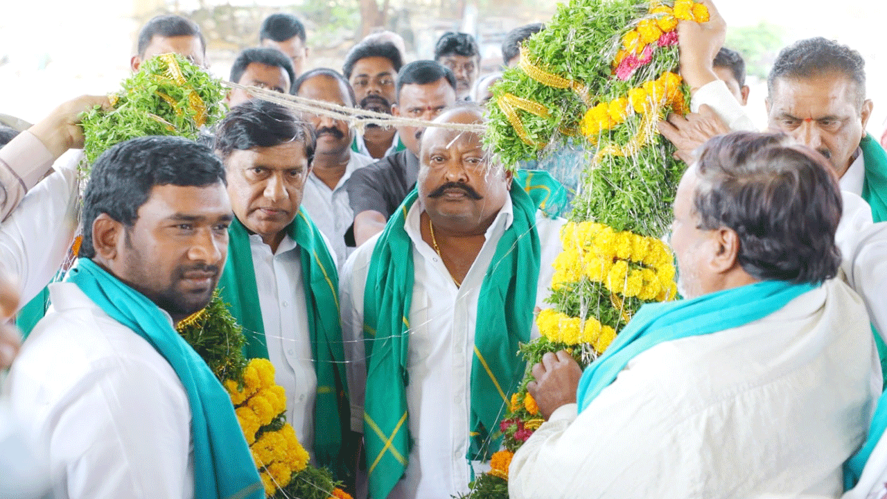 ఢిల్లీ గద్దలు మళ్లీ వాలుతున్నయి