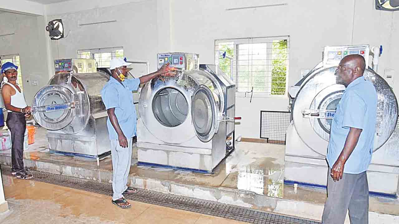 ఆత్మగౌరవంతో రజకులు