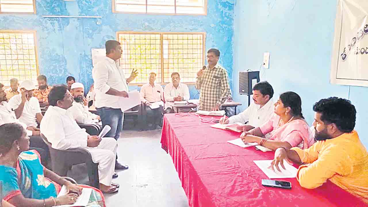 సాదాసీదాగా మండల సమావేశం