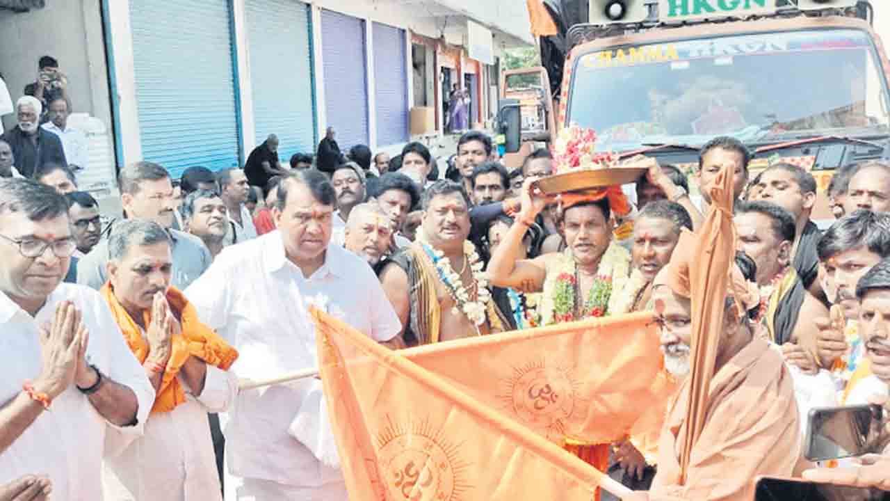 లోక కల్యాణమే పాదయాత్ర పరమార్థం