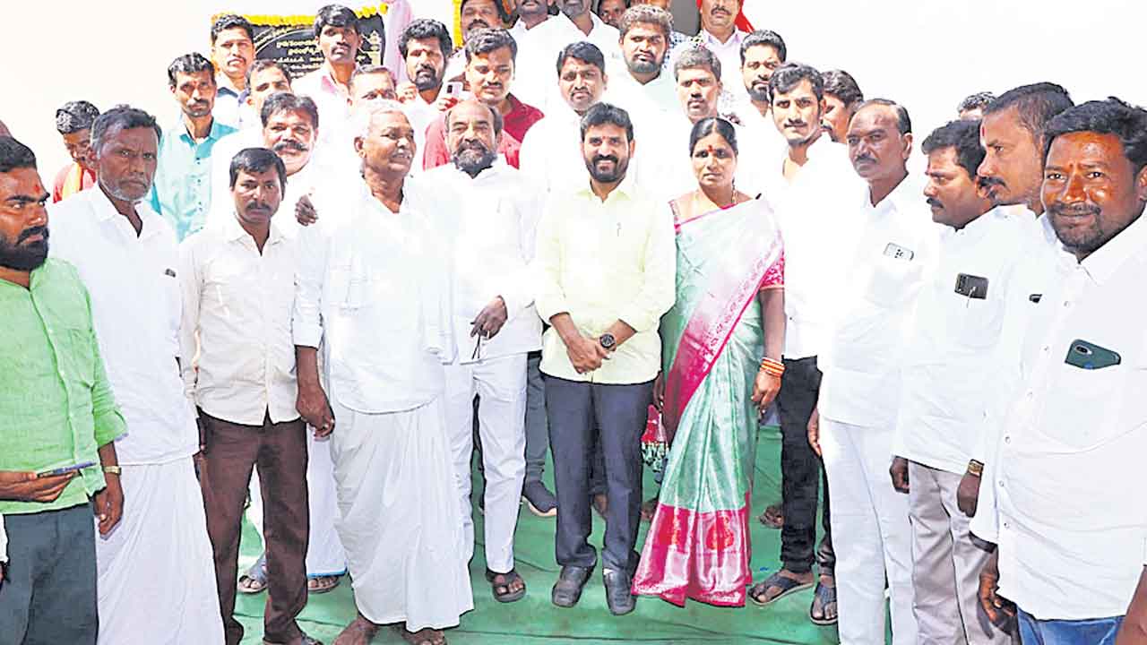 గ్రామాల అభివృద్ధికి ప్రభుత్వం కృషి