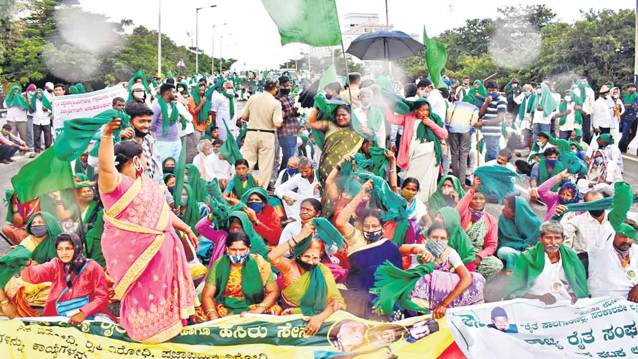 మోదీ.. జవాబులు చెప్పండి