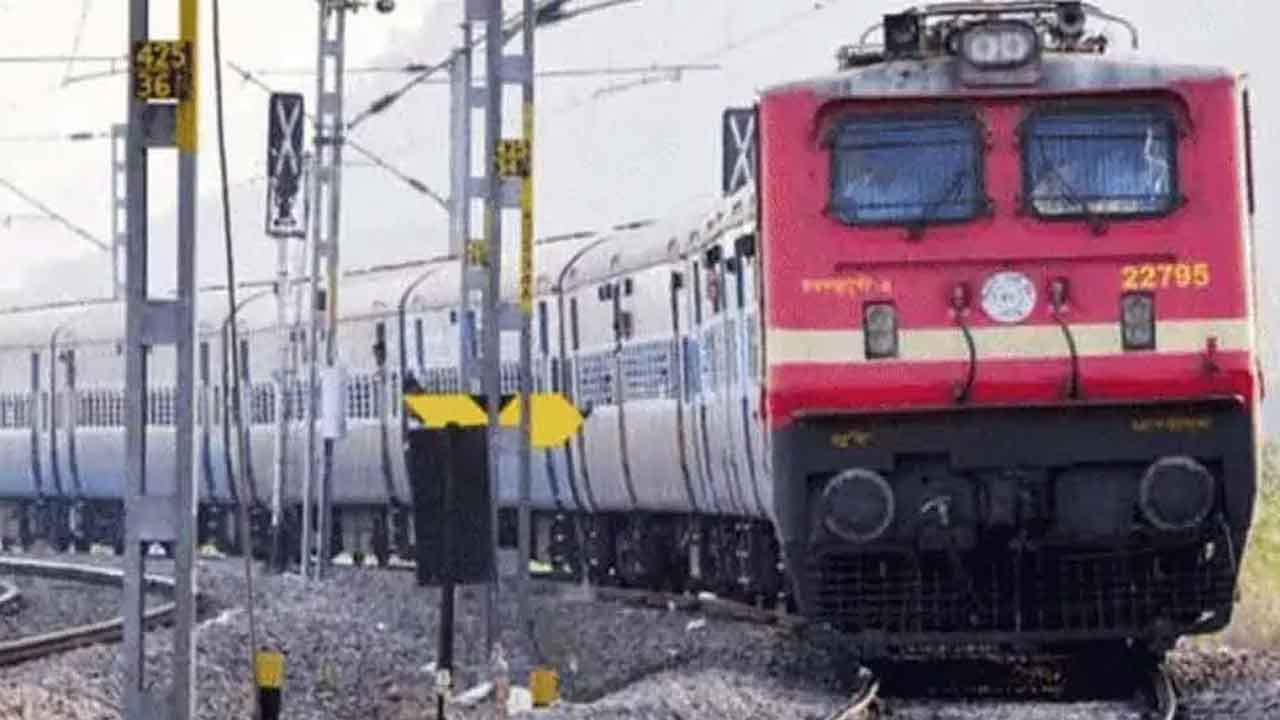 విశాఖపట్నం-మహబూబ్‌నగర్‌ మధ్య ప్రత్యేక రైళ్లు