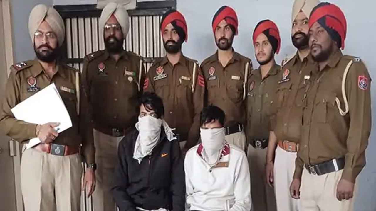 Terrorists arrest | అమృత్‌సర్‌లో ఇద్దరు తీవ్రవాదులు అరెస్ట్‌.. 3 హ్యాండ్‌ గ్రనేడ్‌, లక్ష నగదు స్వాధీనం