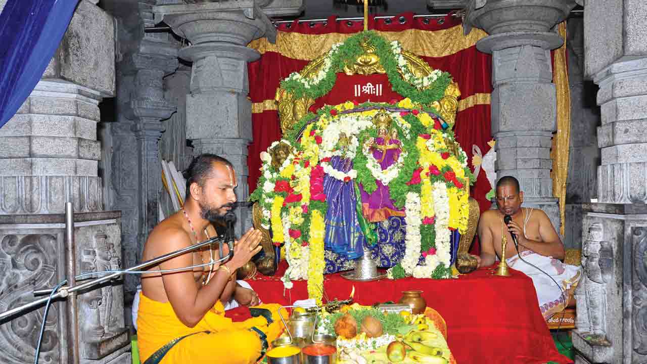 యాదాద్రిలో‘కార్తిక’ సందడి