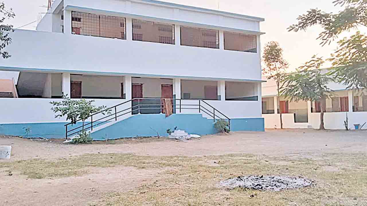 సకల వసతుల ఒడి.. సర్కారు బడి