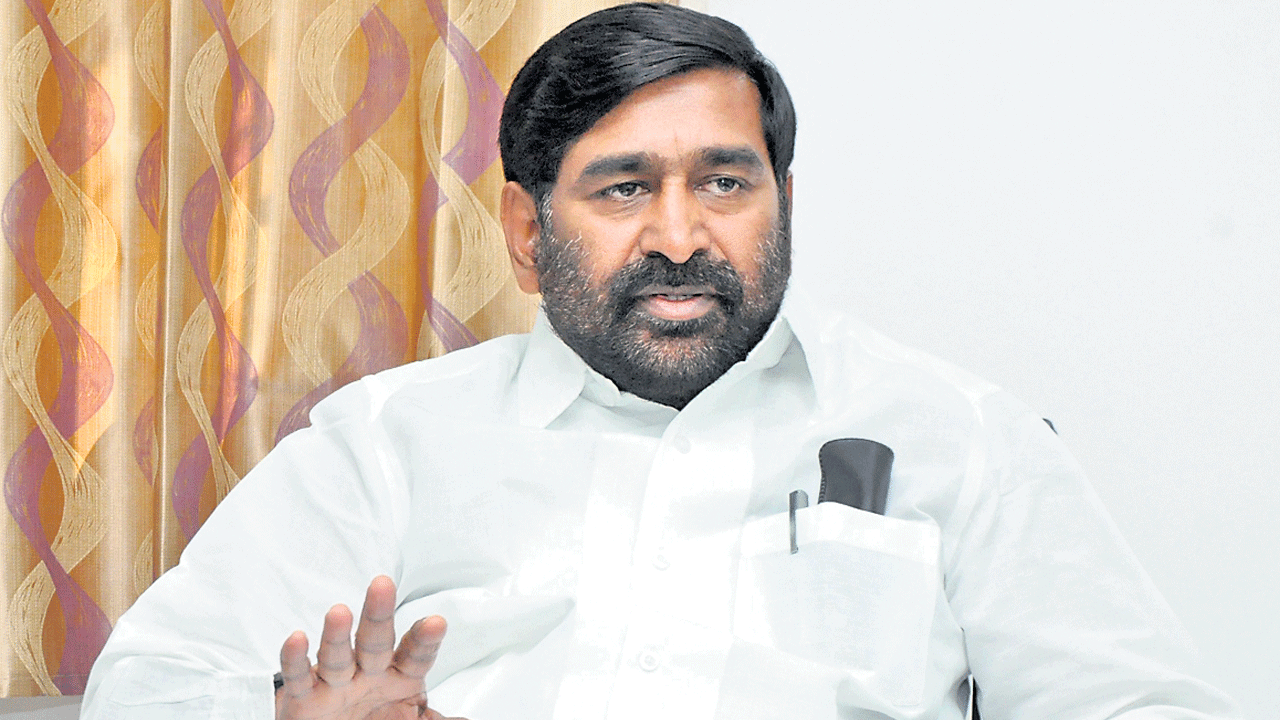 సీఎంపై విషం చిమ్మేలా మోదీ వ్యాఖ్యలు