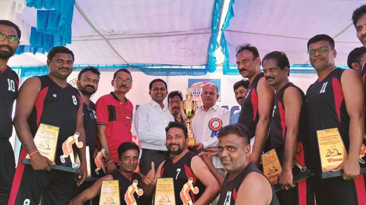 విద్యుత్‌సంస్థ ఆటగాళ్లు..రాష్ట్ర, జాతీయ స్థాయిలో ఉత్తమ ప్రతిభ చాటుతున్న ఉద్యోగులు