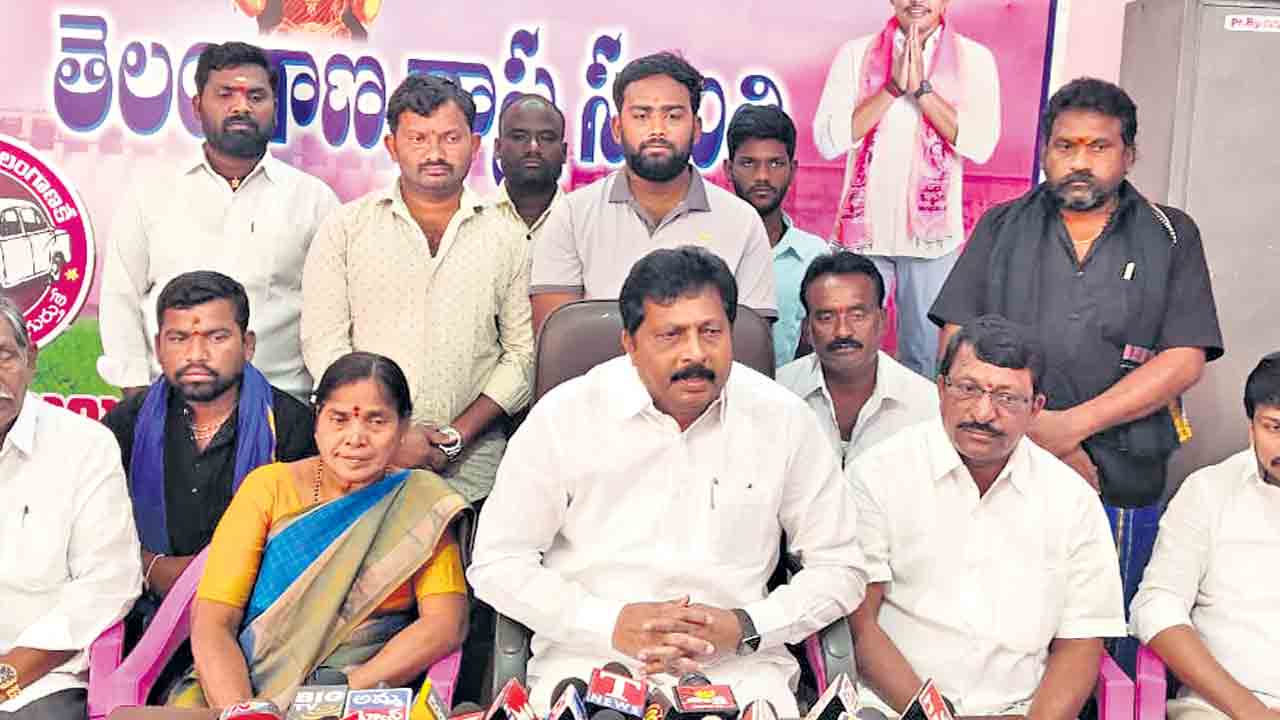 గవర్నర్‌ తీరు రాజ్యాంగ విరుద్ధం