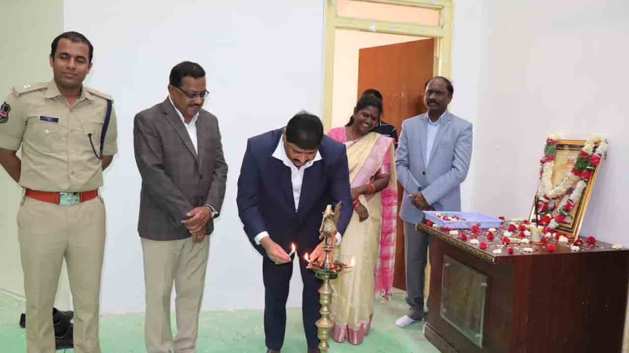 యువకులే భవిష్యత్‌ బాటసారులు