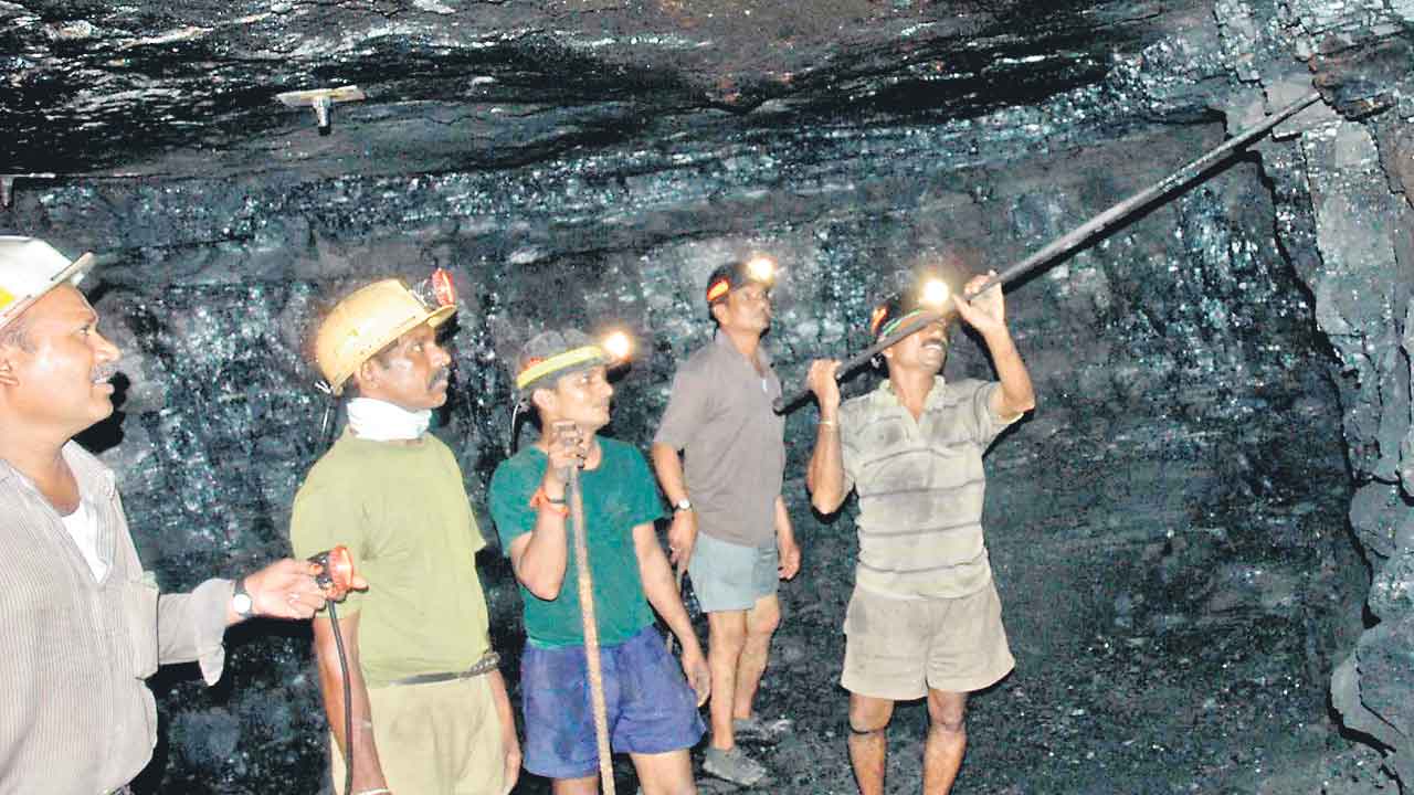 బలిపీఠంపై సింగరేణి బంగారం!