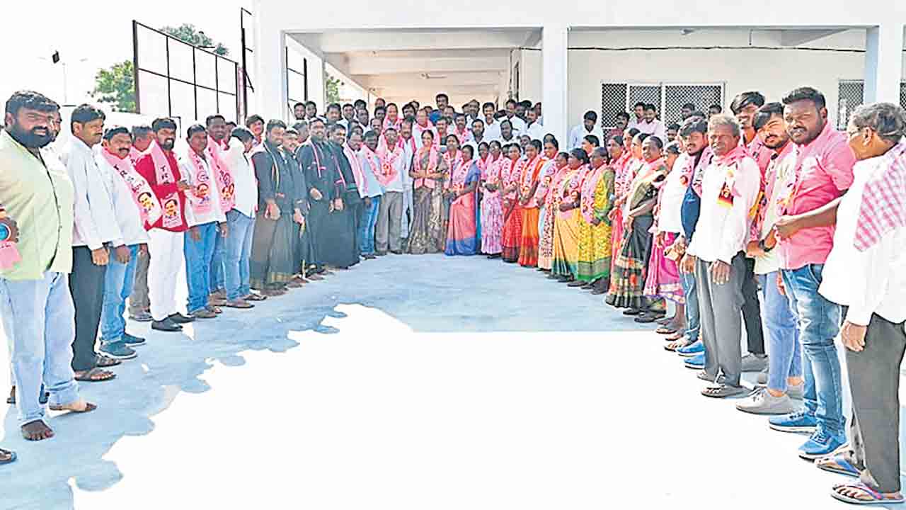 ప్రతిపక్షాలను ప్రజలు నమ్మరు