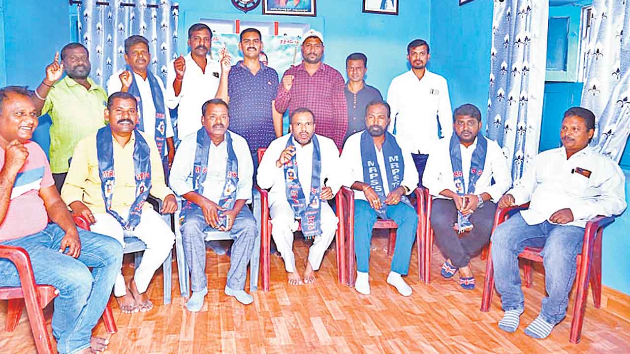 మాదిగలను మోసం చేస్తున్న బీజేపీ