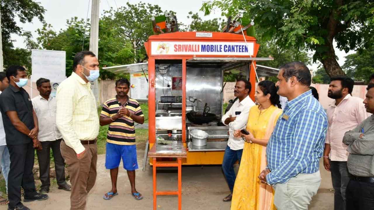 స్వయంకృషితో ఎదగాలి