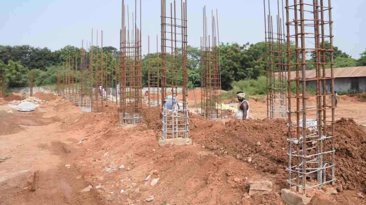 450కోట్లు.. 108 దుకాణాలు