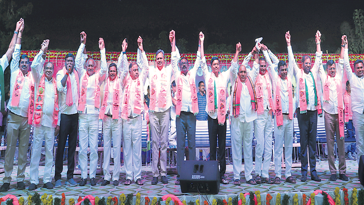 బీజేపీ బెదిరింపులకు లొంగం