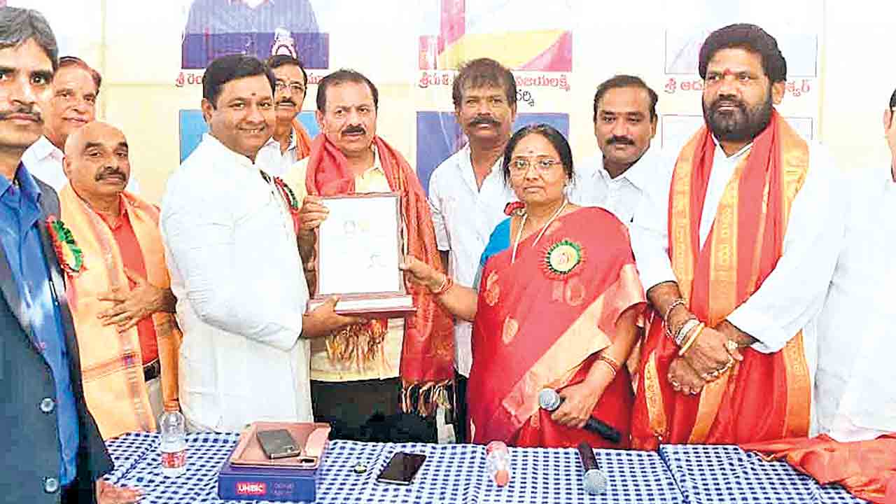 సమస్యల పరిష్కారానికి బ్రాహ్మణులు ఐక్యంగా కృషి చేయాలి