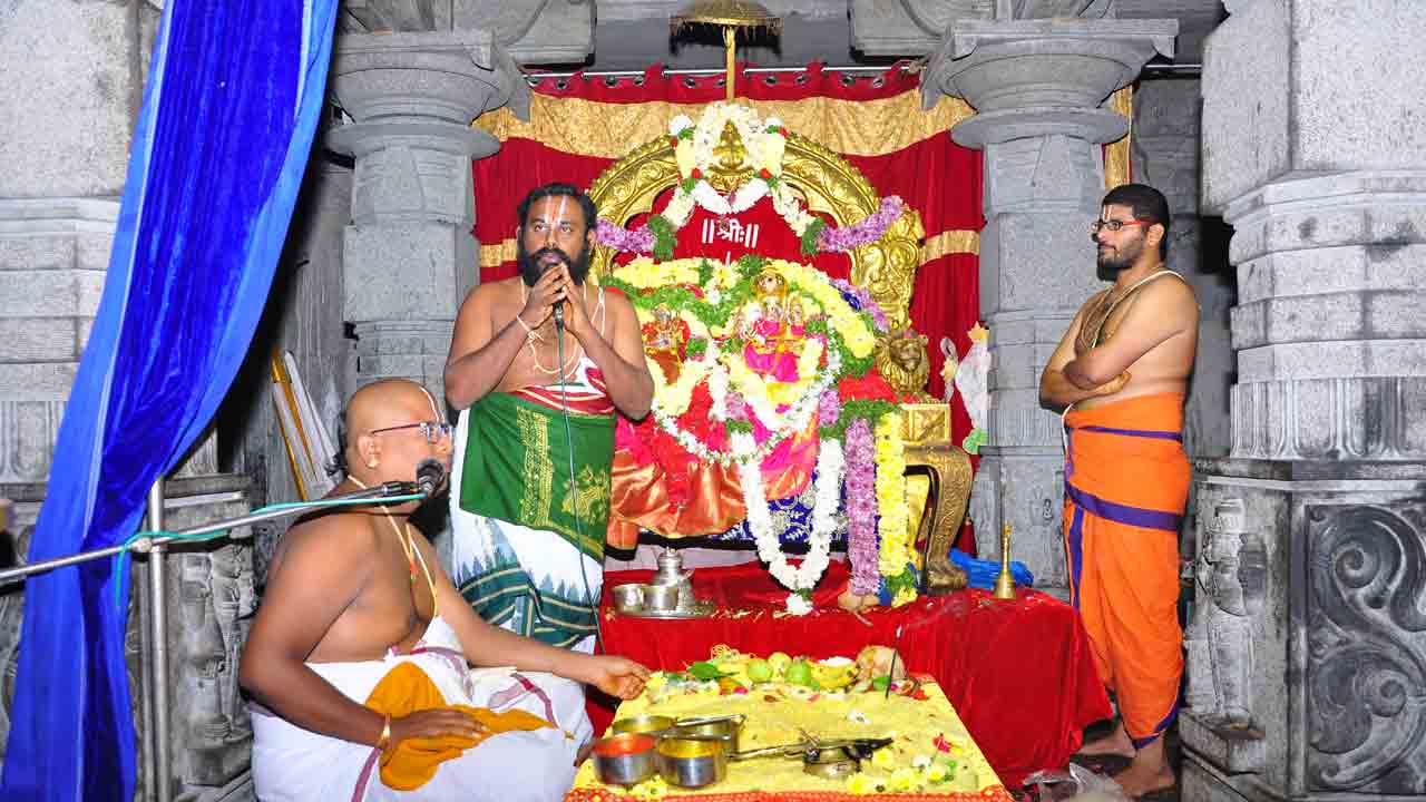 యాదాద్రిలో వైభవంగా నిత్యోత్సవాలు