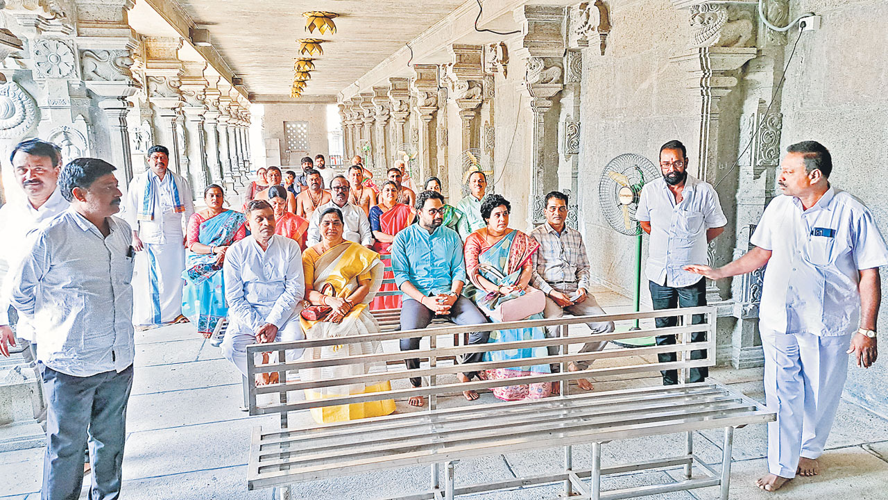 ఐదు నిమిషాల్లో నారసింహుని దర్శనం