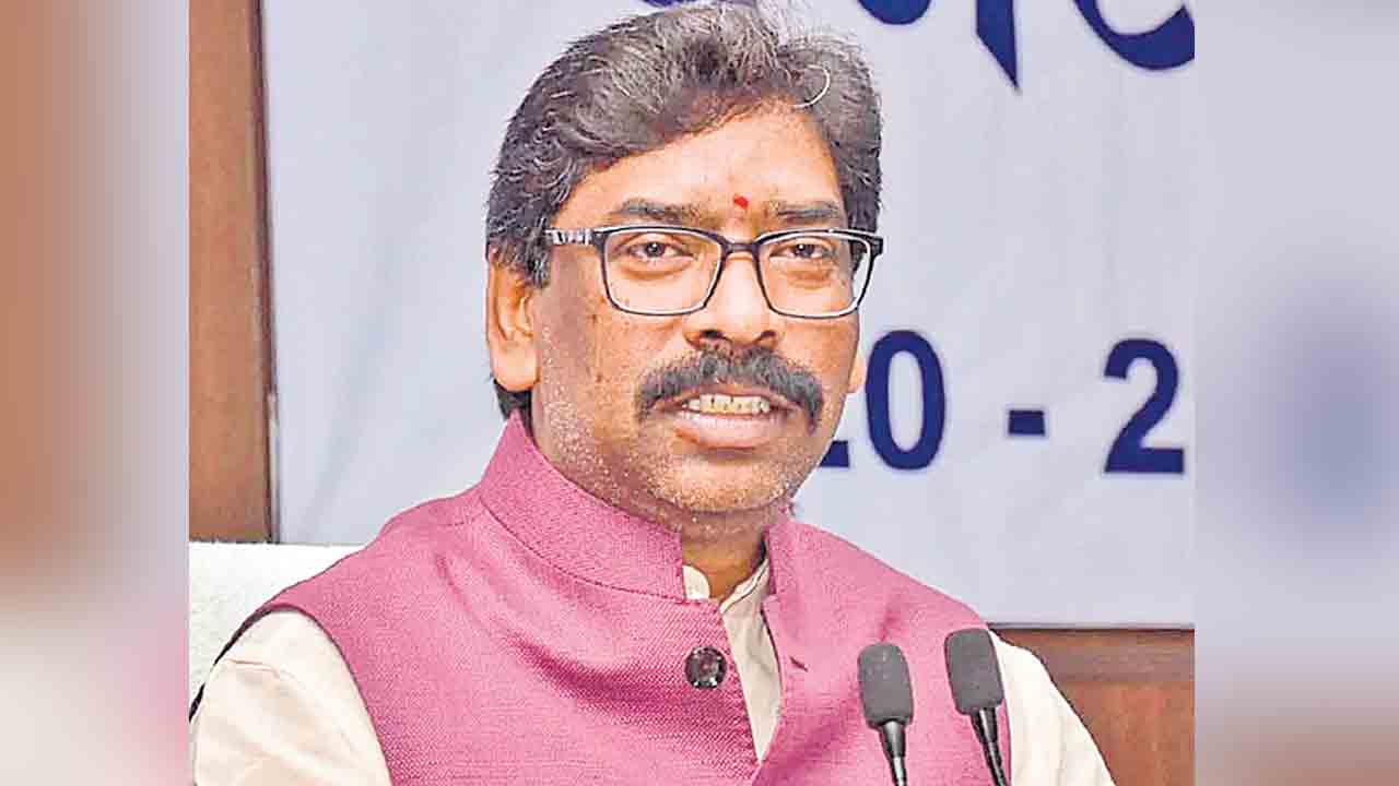 బీజేపీ కుట్రలన్నీ చిత్తు అవుతాయ్‌: సొరేన్‌