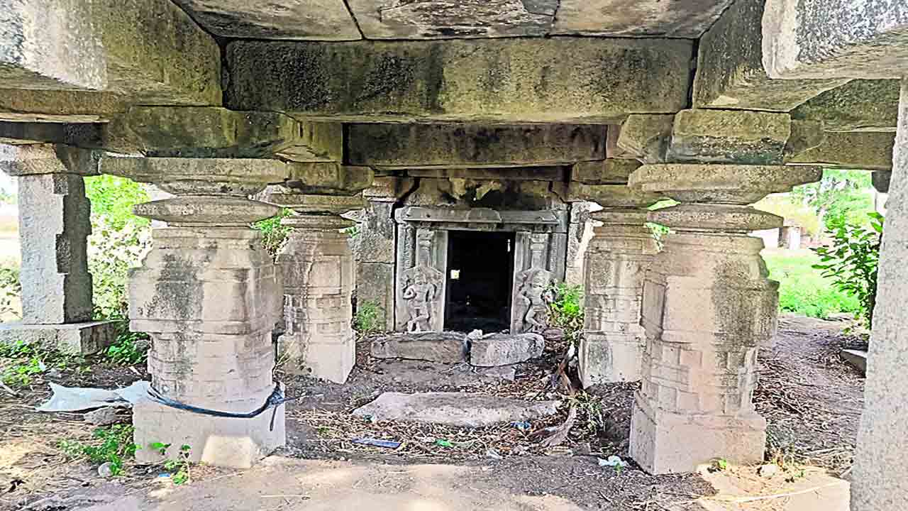 కొత్తకొండలో కేశవమూర్తి..!