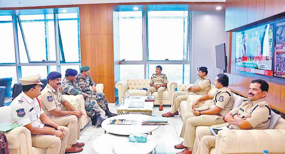 కలిసి పనిచేద్దాం.. రోడ్డు తెరుద్దాం