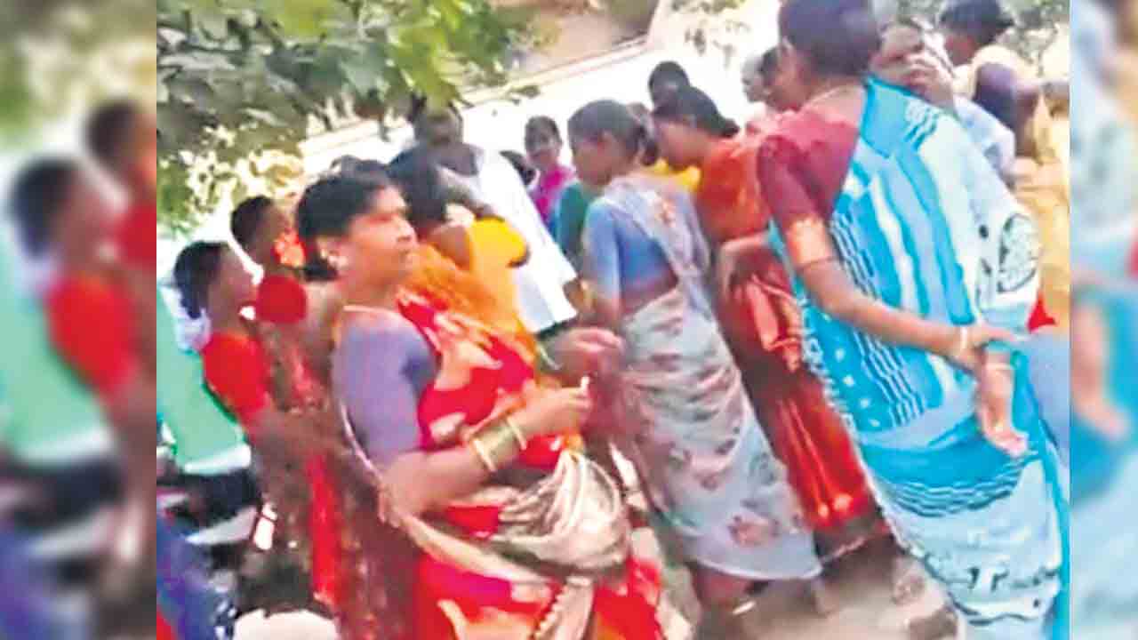 30 వేలు ఏవి? తులం బంగారమేది?