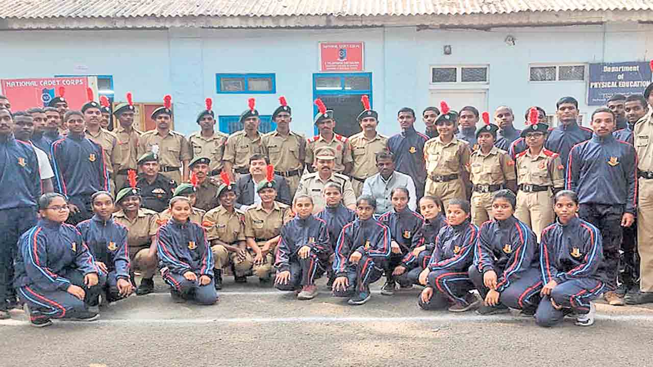 పట్టుదల, క్రమశిక్షణతో విజయం సొంతం