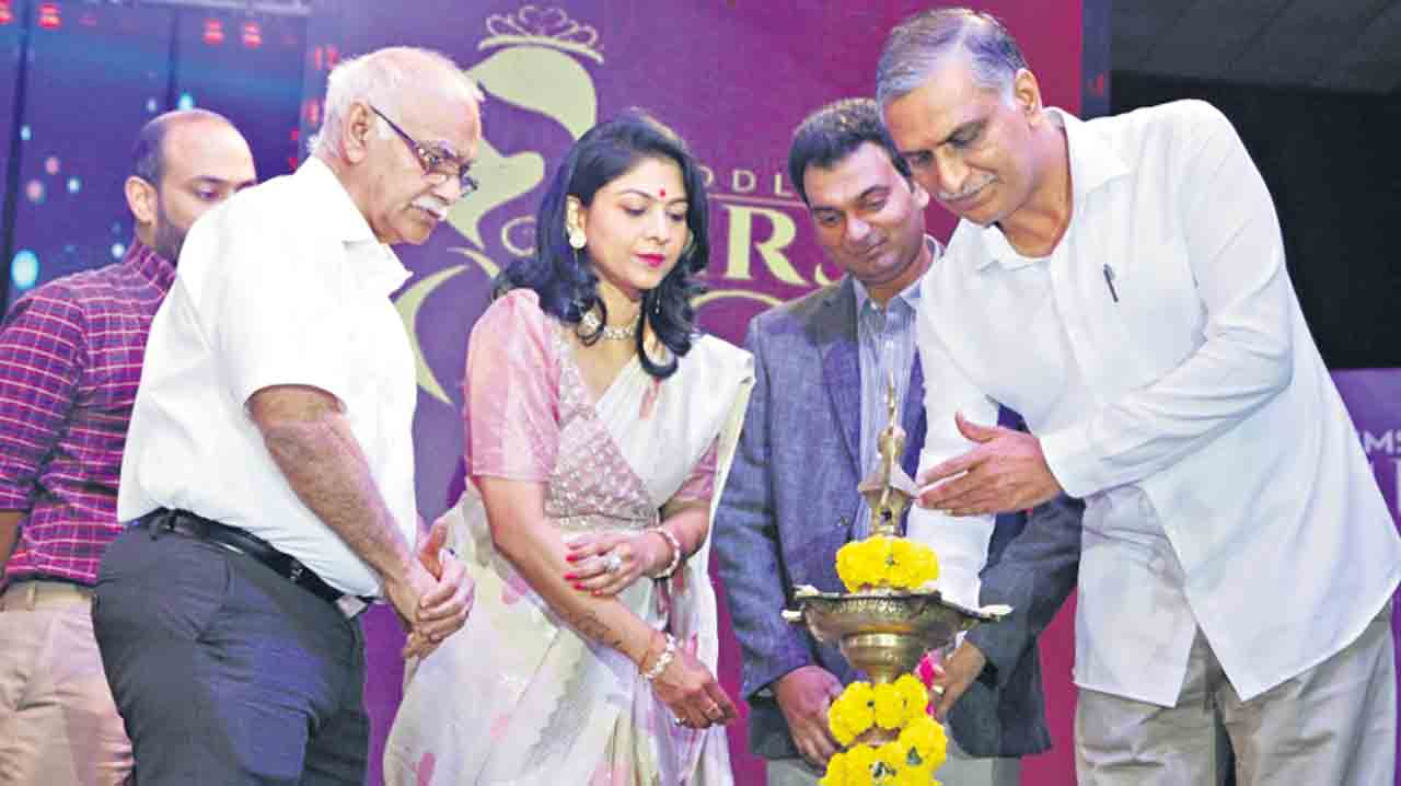 తెలంగాణలోనే సాధారణ ప్రసవాలు అధికం