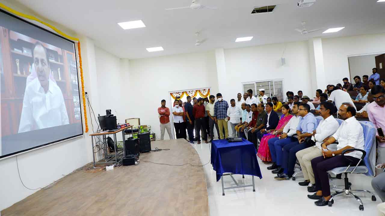 అట్టహాసంగా.. నాగర్‌కర్నూల్‌, వనపర్తిలో ప్రభుత్వ మెడికల్‌ కళాశాలల్లో తరగతులు ప్రారంభం