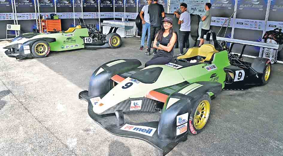 రేసింగ్‌కు రెడీ