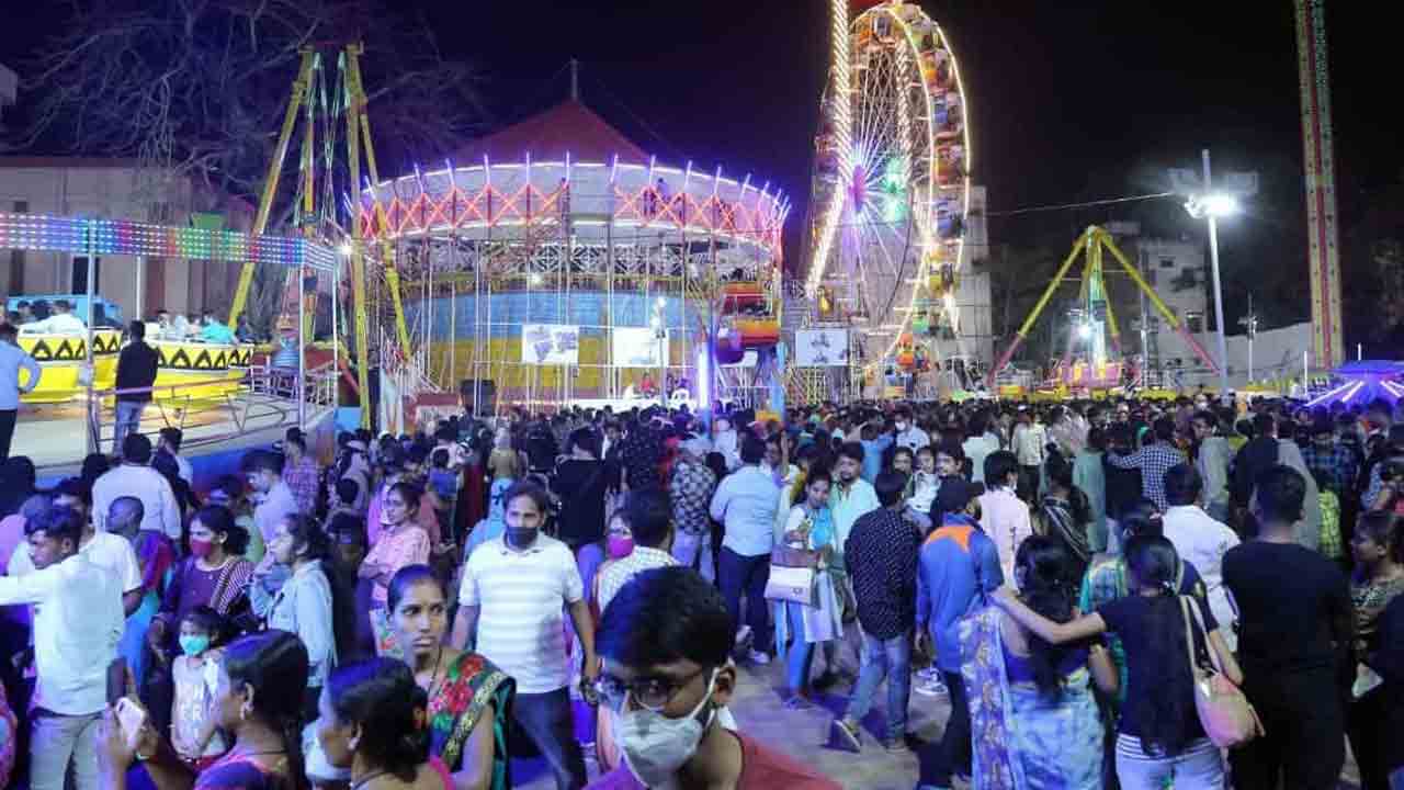 కరీంనగర్‌లో ప్రప్రథమంగా నుమాయిష్‌