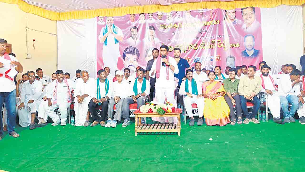 ఆదర్శ పాలకుడు.. సీఎం కేసీఆర్‌