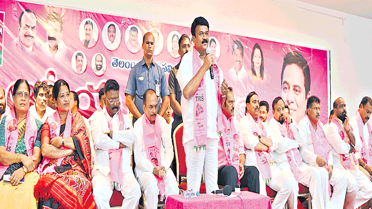 బీజేపీ నీటి బుడగ