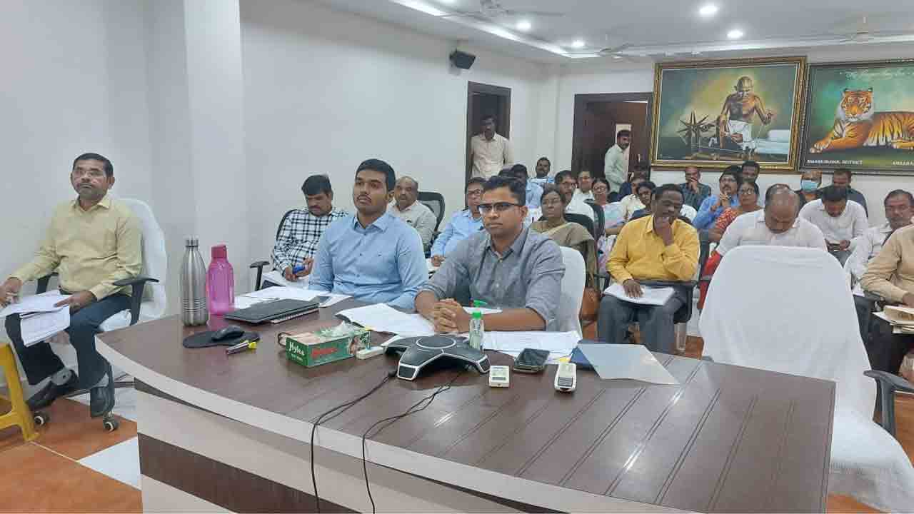 డబుల్ బెడ్రూంల పంపిణీకి సిద్ధం చేయాలి