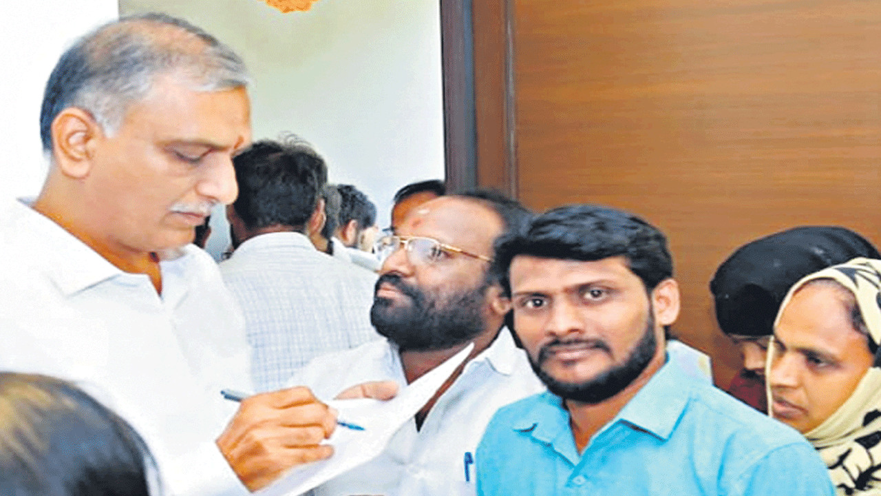 క్షౌర వృత్తిలోకి ‘రిలయన్స్‌’ను రానీయొద్దు