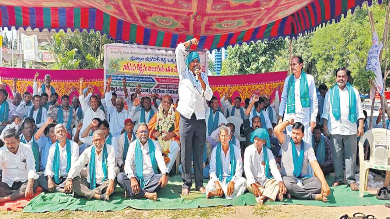 మాటతప్పిన ఎంపీ అర్వింద్‌కు బుద్ధిచెప్తాం