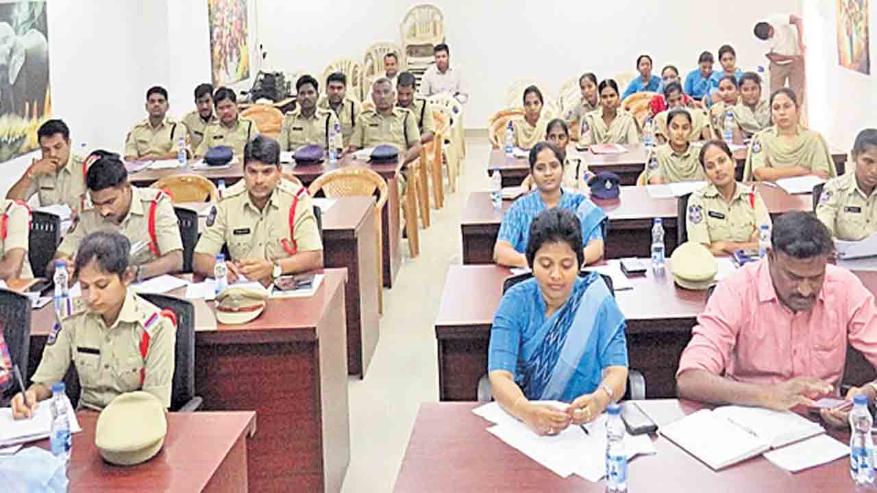 పోక్సో చట్టంపై శిక్షణ