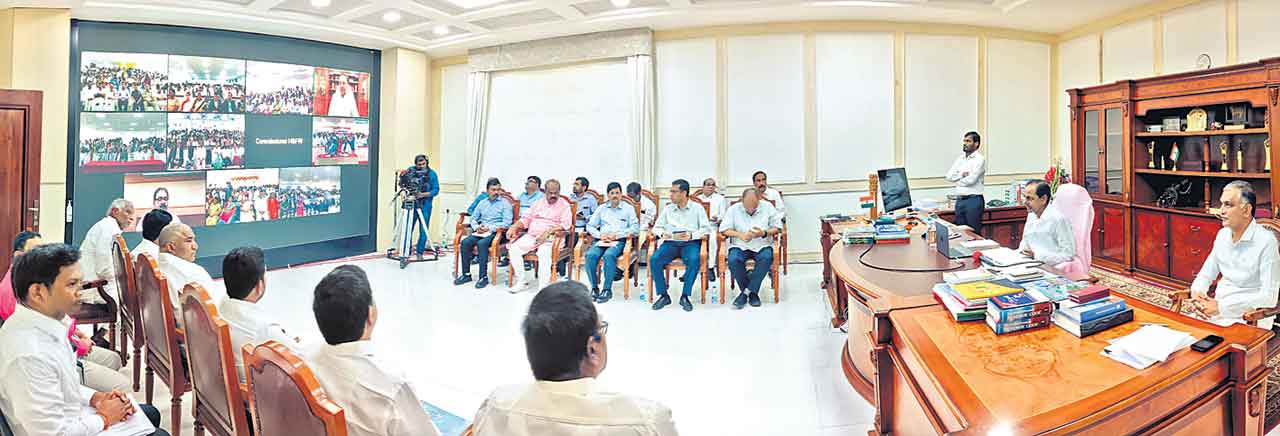 పోదాం.. సర్కారు దవాఖానకు