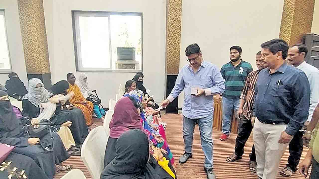 ‘ఆసరా’తో పేదలకు భరోసా