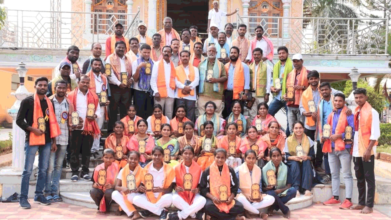 విద్యార్థుల భవిష్యత్తుకు ఉపాధ్యాయులే కీలకం