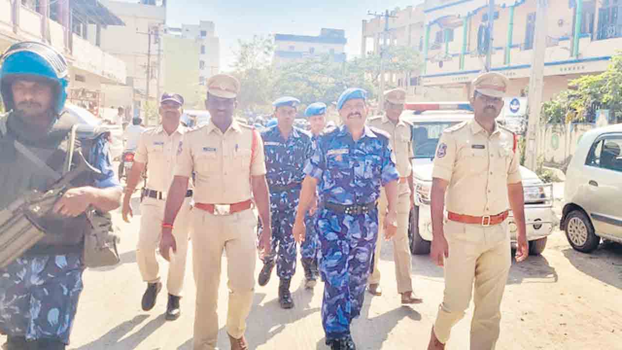 నగరంలో ర్యాపిడ్‌ ఫోర్స్‌ ఫ్లాగ్‌మార్చ్‌