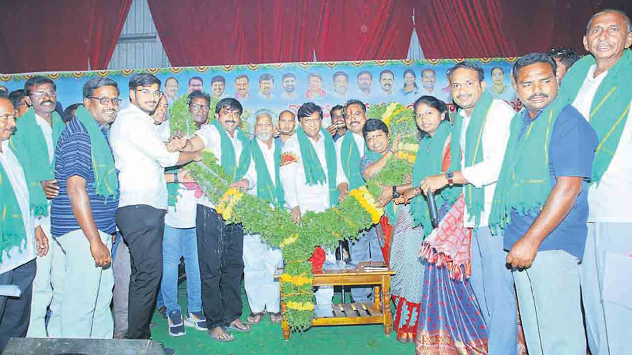 ఇక్కడి స్కీంలు ఇంకెక్కడైనా ఉన్నాయా?