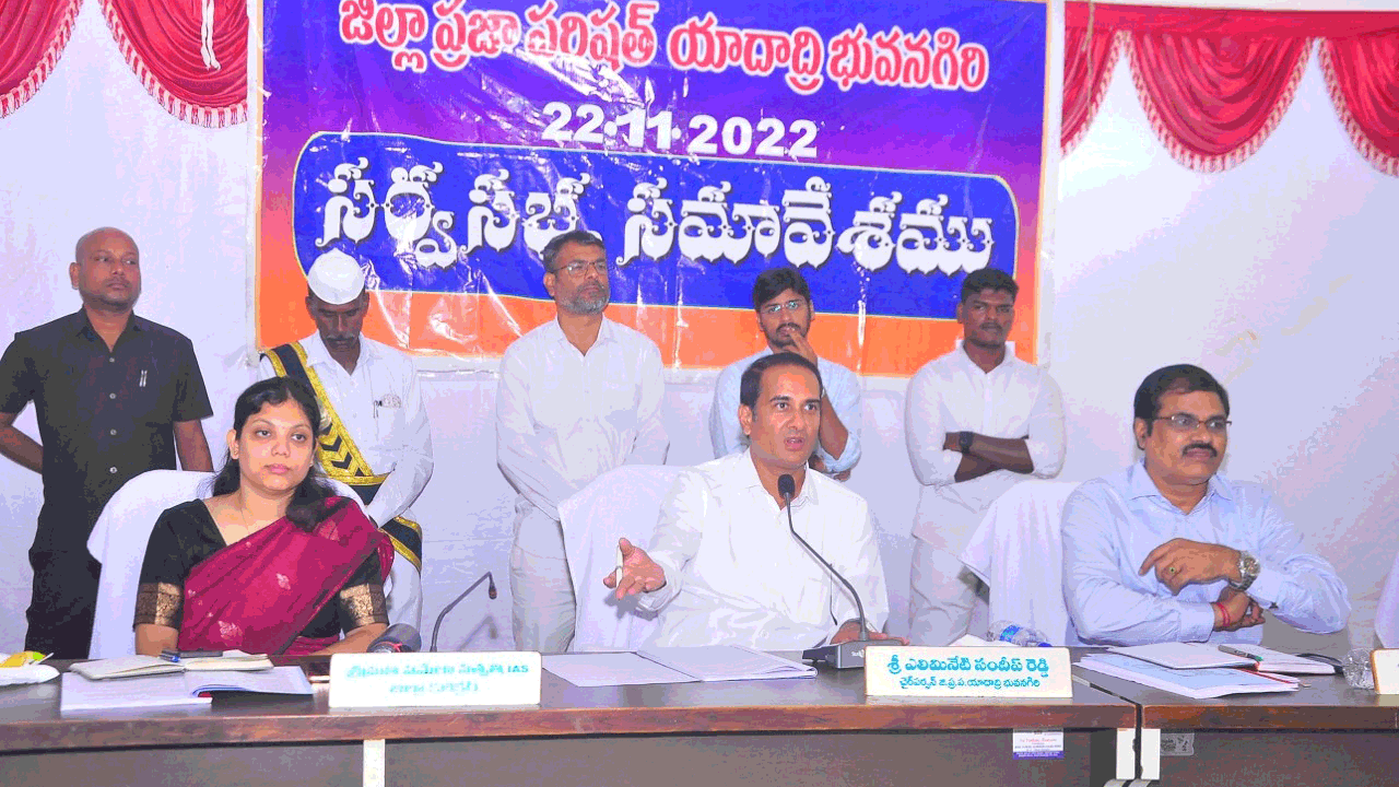 జిల్లా సమగ్రాభివృద్ధిలో భాగస్వాములు కావాలి