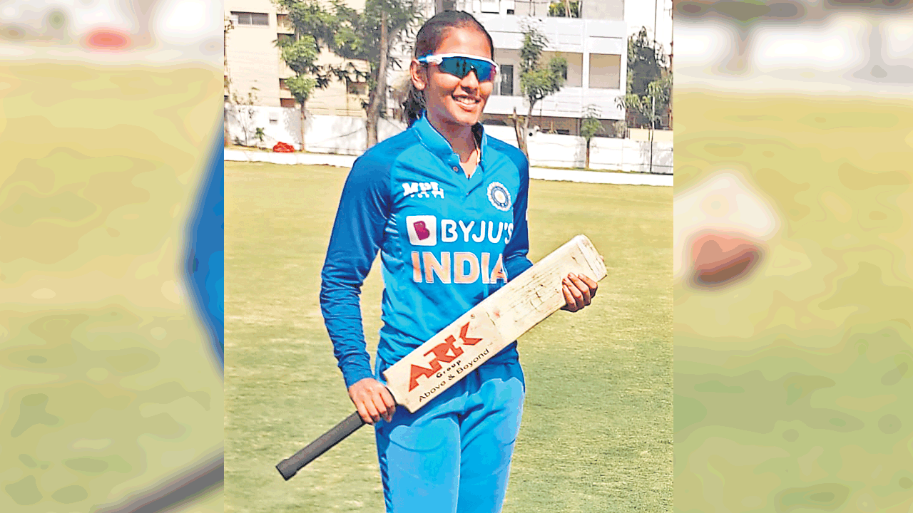 త్రిష మెరుపులు